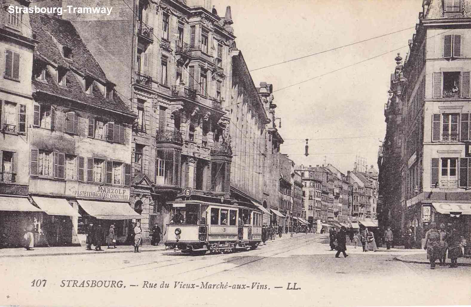 La motrice  n� 39 sur la ligne, Rue du Vieux-March�-Aux-Vins.